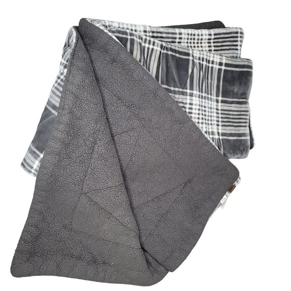 Ugg Avery Reversible plaid warm thick soft comforter size XL Twin white gray - Picture 3 of 6